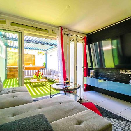 Triplex Yasuke: Vivez L'Experience Pop Art Et Geek En Plein Coeur De Petit-Bourg Villa Luaran gambar