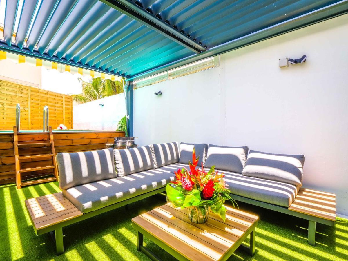 Triplex Yasuke: Vivez L'Experience Pop Art Et Geek En Plein Coeur De Petit-Bourg Villa Luaran gambar
